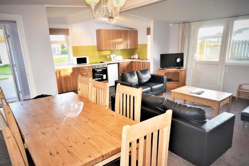Kendal Gold Chalet + Hot Tub @ Solway Holiday Village - Housity