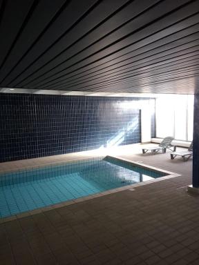 Appartement 2 pieces 40 m2, dans hyper centre, avec piscine au rez de chaussee - Housity