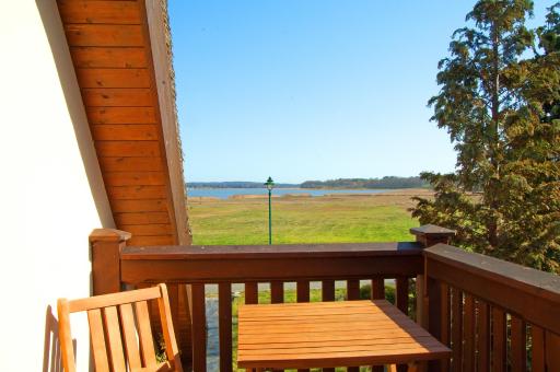 WG Bernstein - Reetdachhaus - Ruhe und Seeblick - Housity