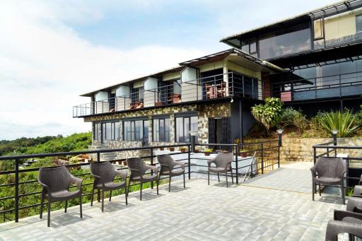 StayVista at Talerock Inn Mountain View - Breakfast Included - Housity