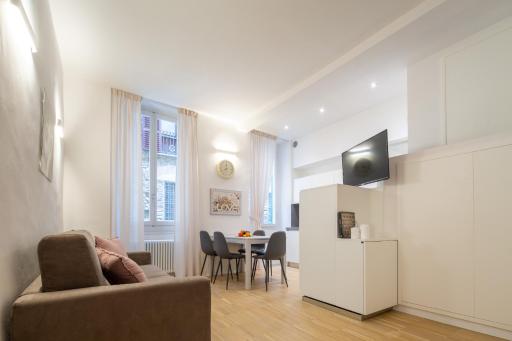 Bargello Modern by Mmega - Housity