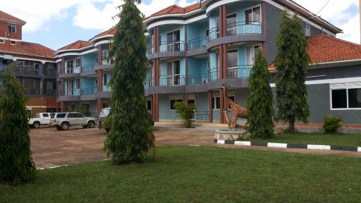 Pauline Hotel Lira - Housity