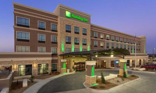 Holiday Inn - Appleton, an IHG Hotel - Housity