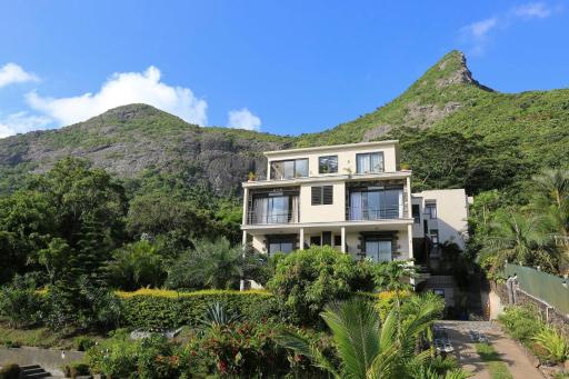 Joubarbe Residence - Housity