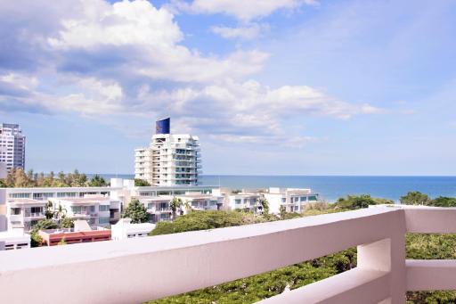 60Sqm condo by the beach - Housity