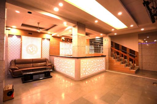 Paradise Ganga - A River Side Hotel - Housity