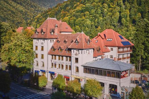 Hotel Rina Cerbul - Housity