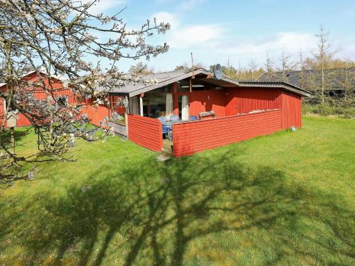 Stunning Holiday Home in Ulfborg with Whirlpool - Housity