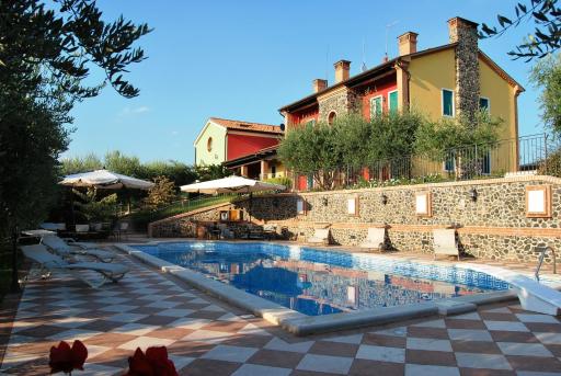 Tenuta Fortelongo - Housity