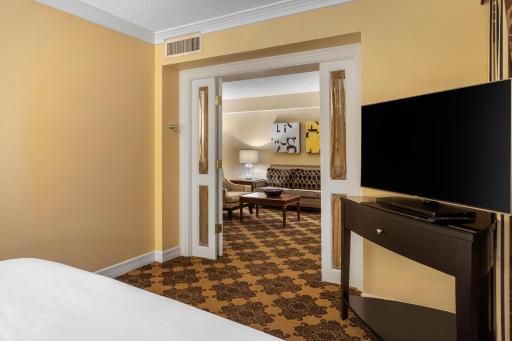Omni Houston Hotel - Housity