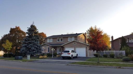 Comfort Rooms near Toronto Airport - Housity