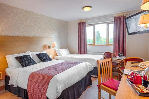 Bagden Hall Hotel - Housity