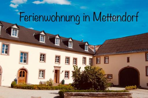 Ferienwohnung in historischem Bauernhaus in der Eifel - Housity