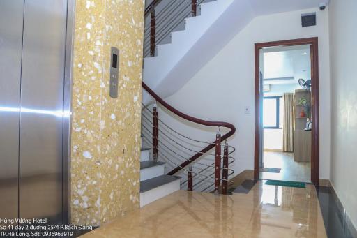 Hùng Vương Hotel Hạ Long - Housity