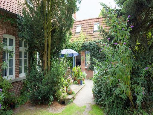 Der Alps Hof - Housity