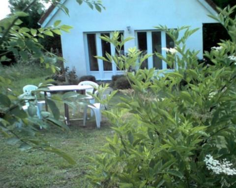 Maison-6pers-parkings privés dans jardin clos - Housity