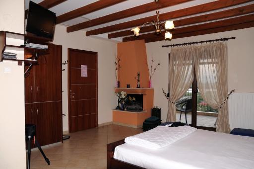 Travel Proud Guesthouse To Fragma - Housity