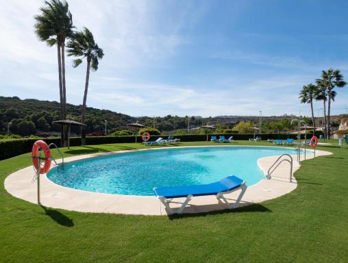 2297 Superb 2 bedrooms with seaview - Housity