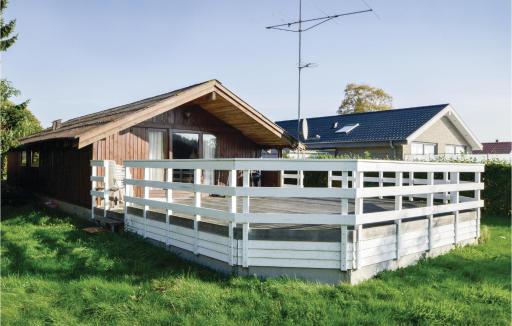 3 Bedroom Amazing Home In Bjert - Housity
