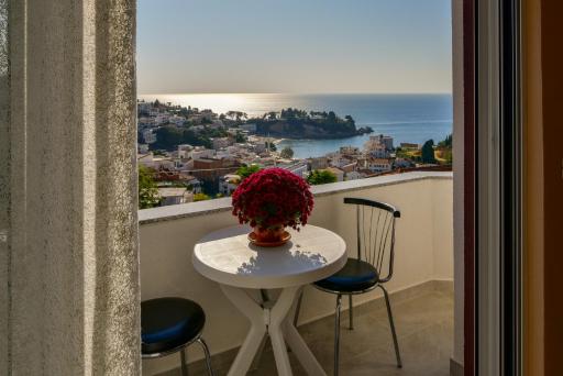Apartments Hillside - Housity