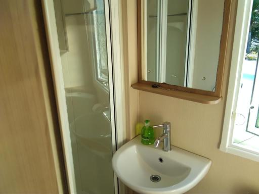 A11 Hendre Coed Isaf static caravan - Housity