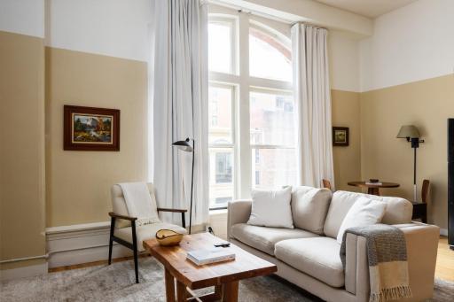 Spacious DT 1BR with Full Kitchen by Zencity - Housity