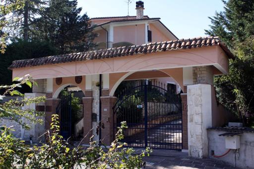 Bed and Breakfast Emilia - Housity