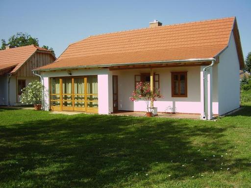 Martonvendeghaz 2 - Housity