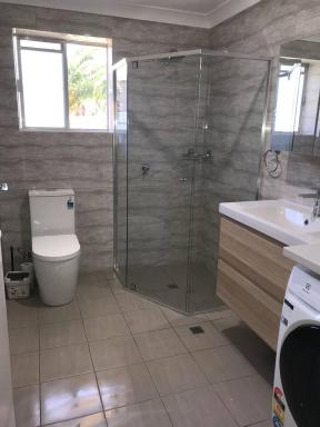Stay in spacious, homely unit in prestigious area - Housity