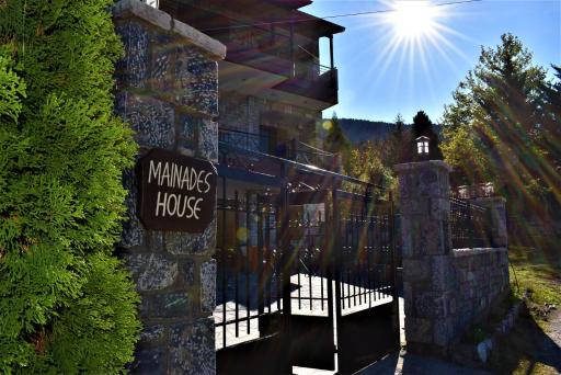 Mainades House - Housity