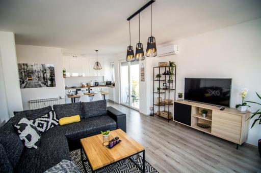 Sky - Housity