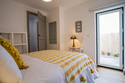 Casa do Largo - Litle house by the vines - Housity