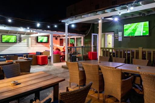 Black Lion - Housity