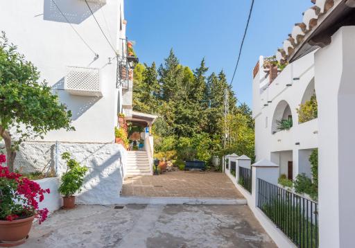 Hostal El Escudo de Mijas - Housity