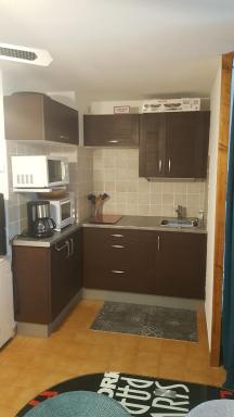Appartement T2 avec son rez de jardin de 40 m2 5 couchages 250m de la plage et 15km de l'Arena - Housity
