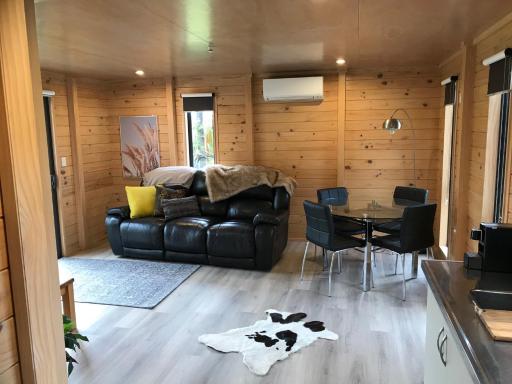 Aroha Anchor Apartment - Housity