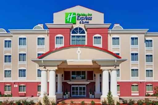 Holiday Inn Express Hotel & Suites Byram by IHG - Housity