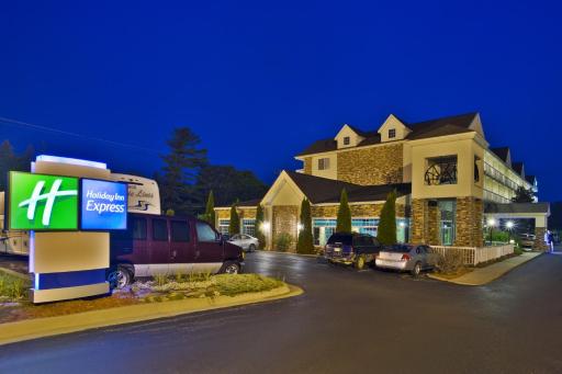 Holiday Inn Express Mackinaw City by IHG - Housity