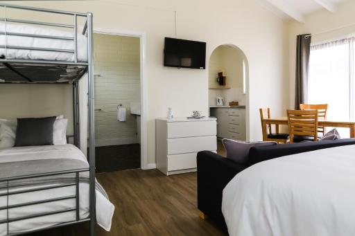 Esperance Coastal Retreat - Housity