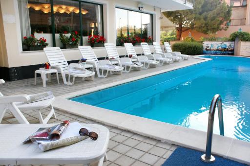 Hotel Garden - Housity