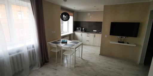 Central Moon - Housity