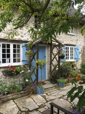 Blue Shutters - Housity