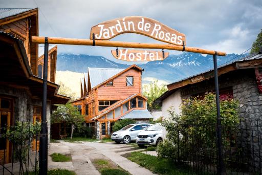 Jardín de Rosas Hostel - Housity