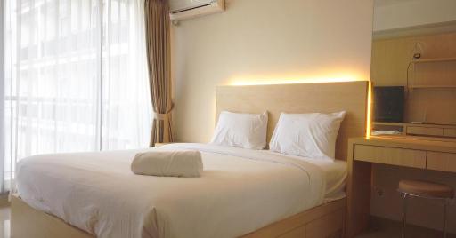 Strategic Studio Apartment at Beverly Dago with Mountain View By Travelio - Housity