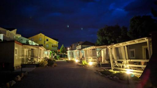 Fjaka Camp - Housity