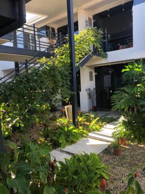 Costa Rica, San José, Pinares Luxe Apt Near Elite Clinics - Housity