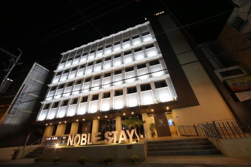 Hotel Noblestay - Hizvo