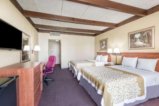 Days Inn by Wyndham Niles - Housity