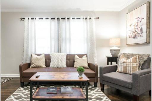 G69 Modern and Elegant One Bedroom in Virginia Highland Midtown - Housity