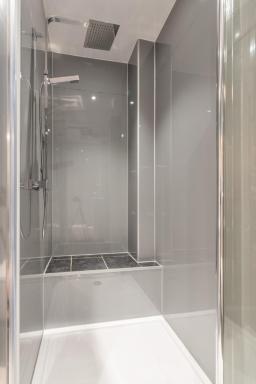 Murrayfield Spacious 2-bedroom apartment - Housity